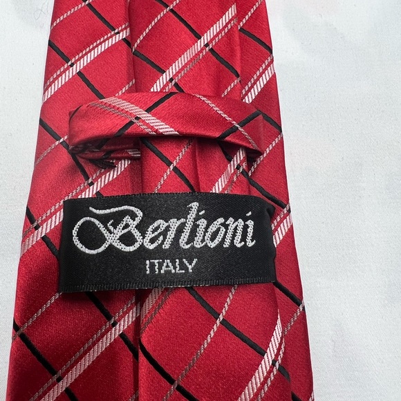 Men’s tie - Picture 3 of 3